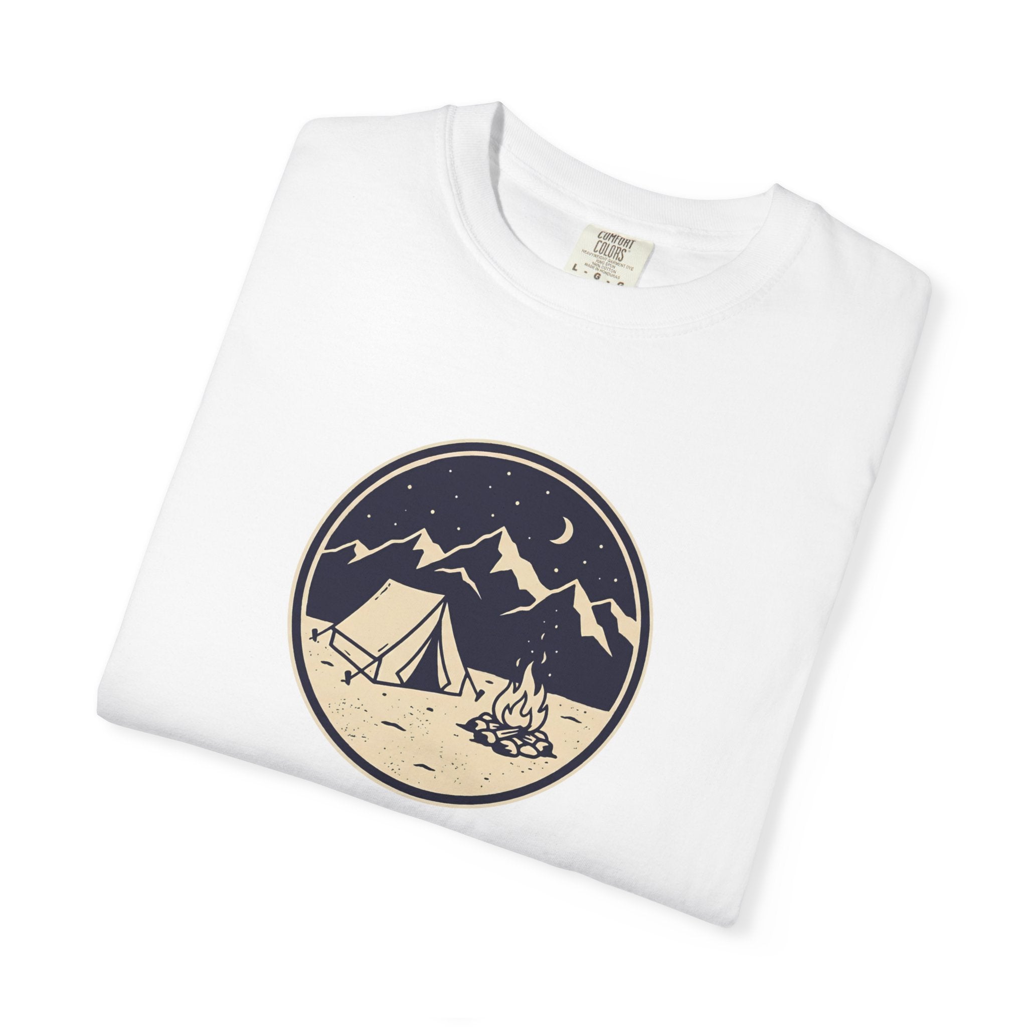 Mountain Camping Circle Art T-shirt | Tent Campfire Outdoors Tee