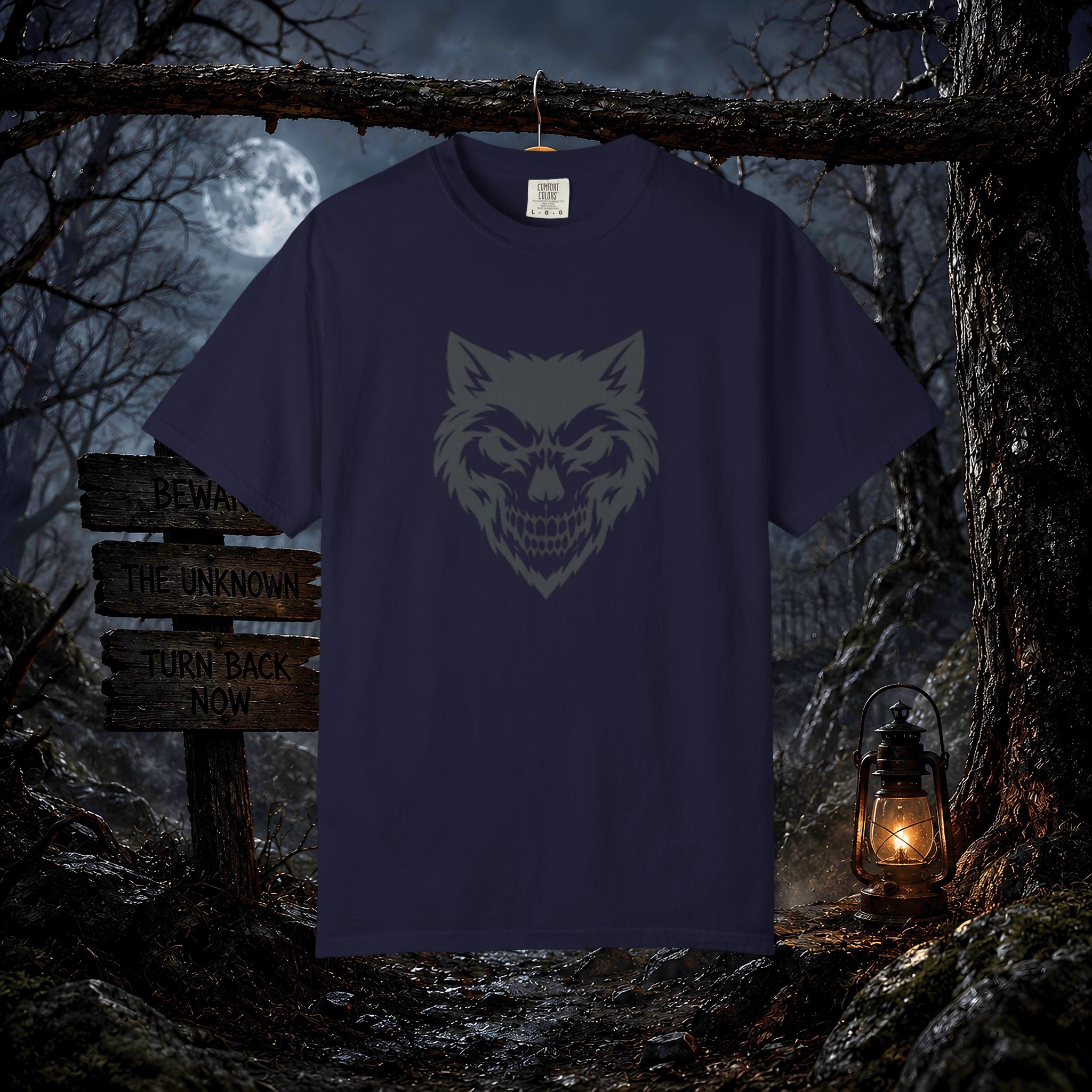 Wolf Skull Graphic T-Shirt — Edgy Horror Animal Tee
