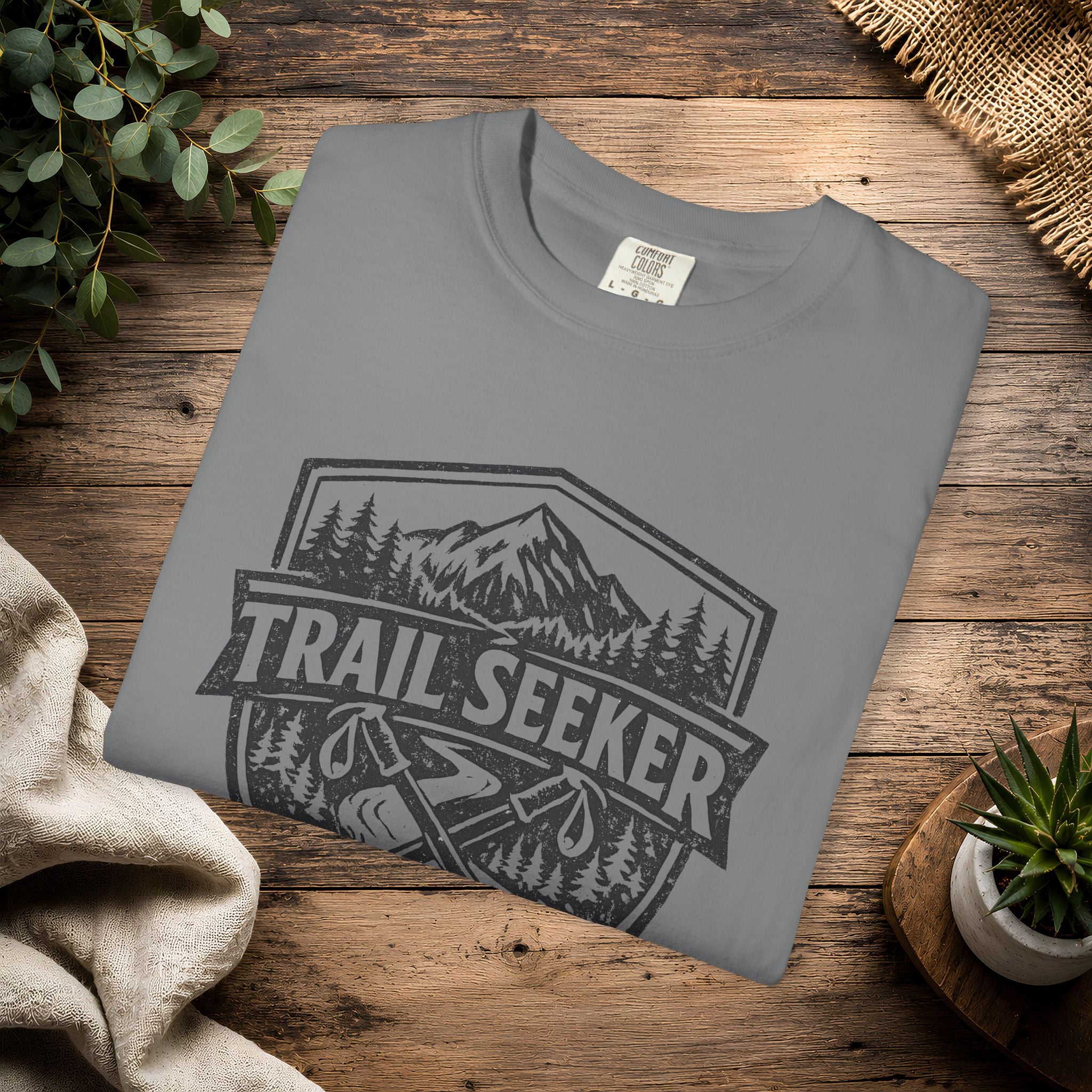 Trail Seeker T‑Shirt — Vintage Mountain Hiking Tee