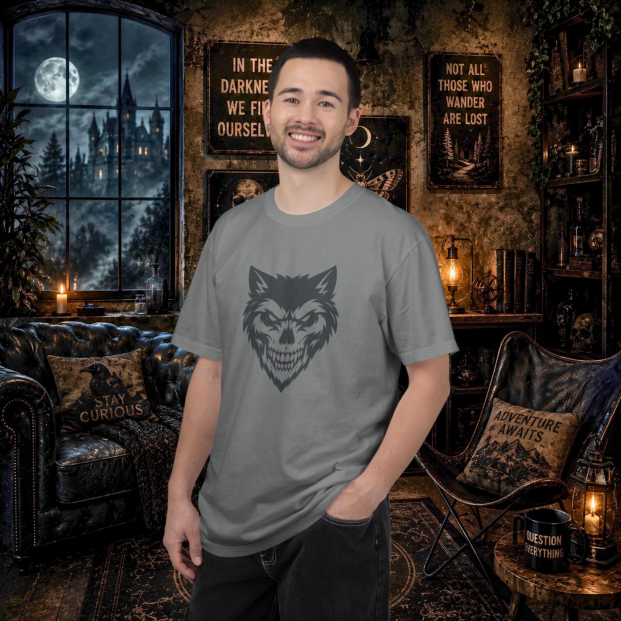 Wolf Skull Graphic T-Shirt — Edgy Horror Animal Tee