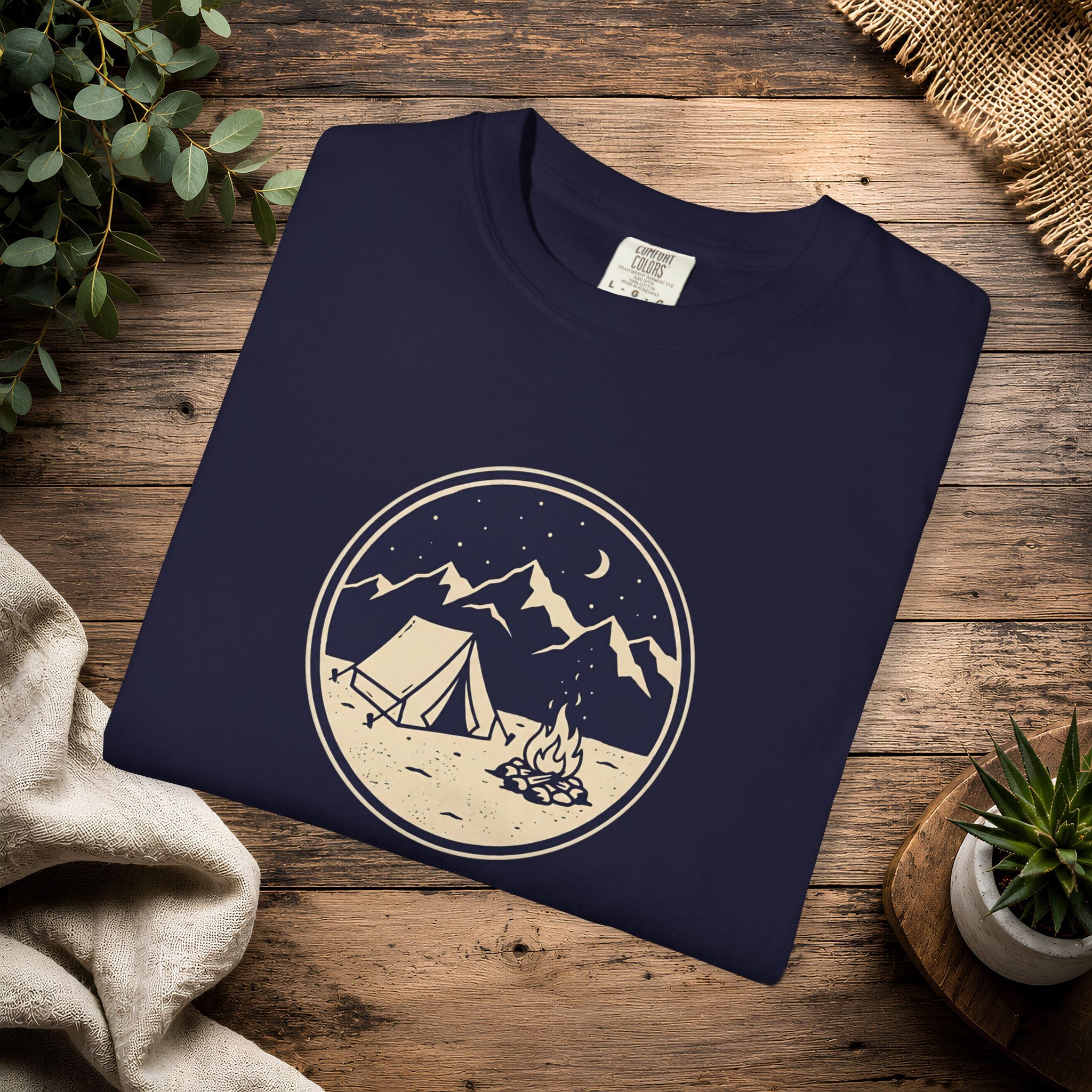 Mountain Camping Circle Art T-shirt | Tent Campfire Outdoors Tee