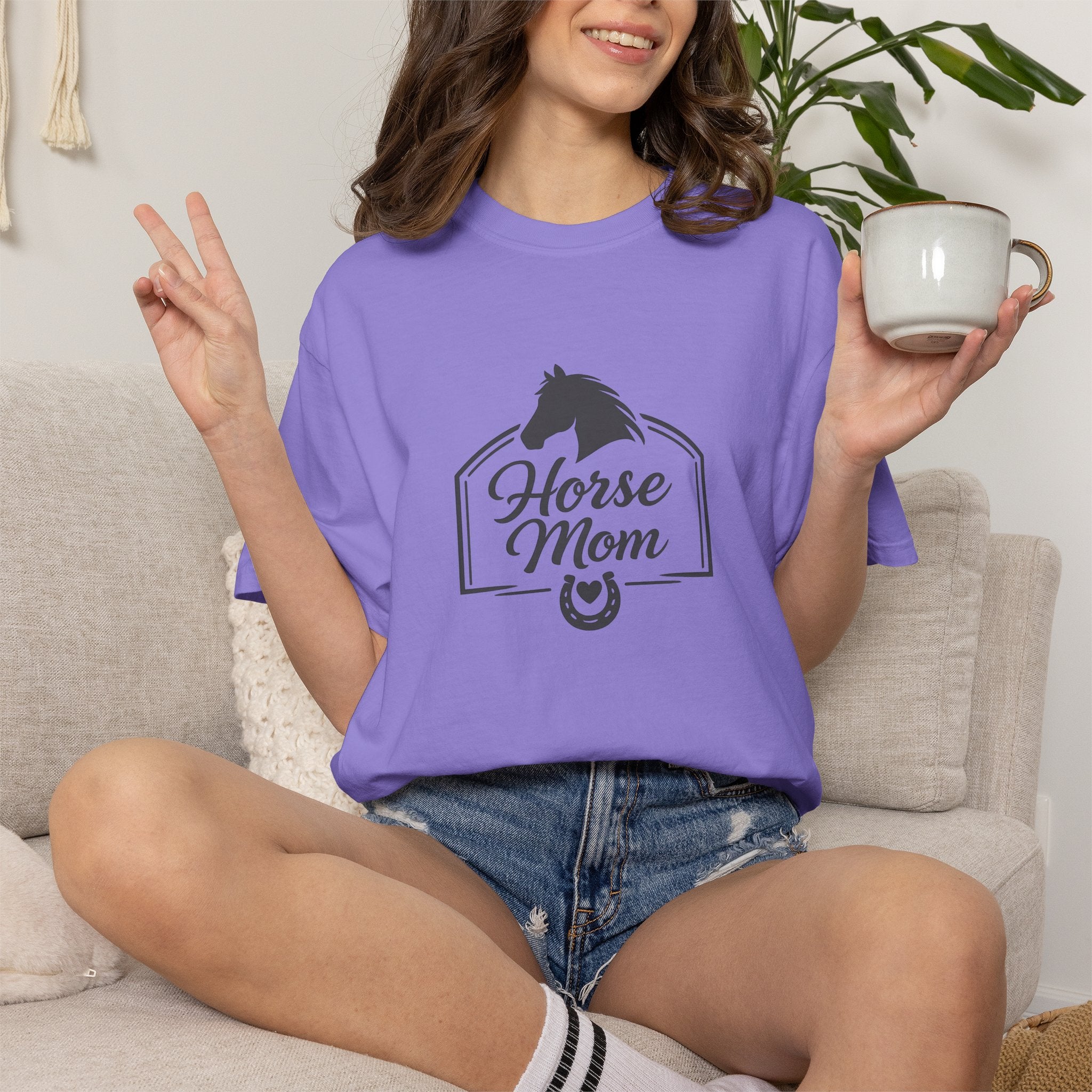 Horse Mom T-Shirt — Equestrian Tee with Horse Silhouette & Horseshoe