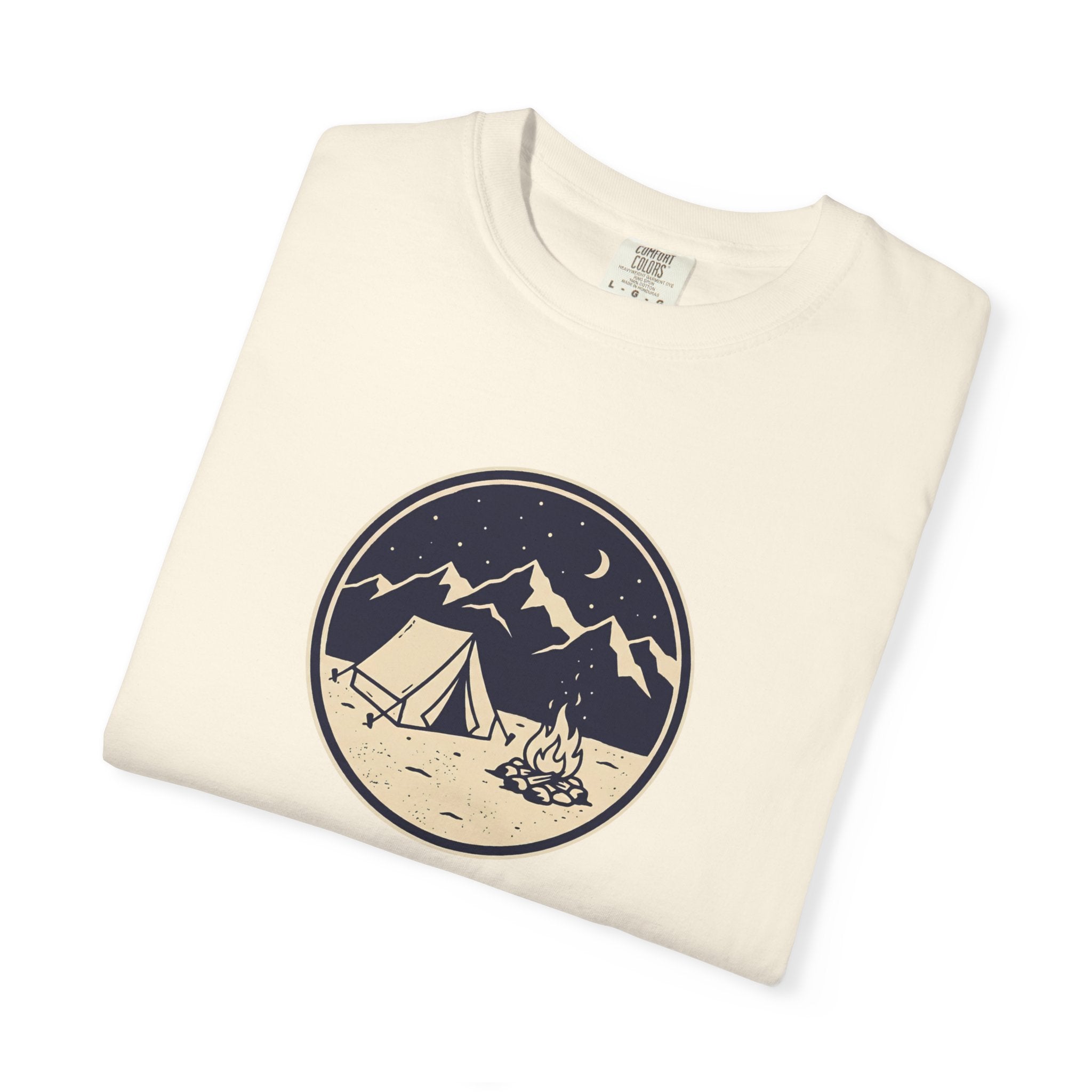 Mountain Camping Circle Art T-shirt | Tent Campfire Outdoors Tee