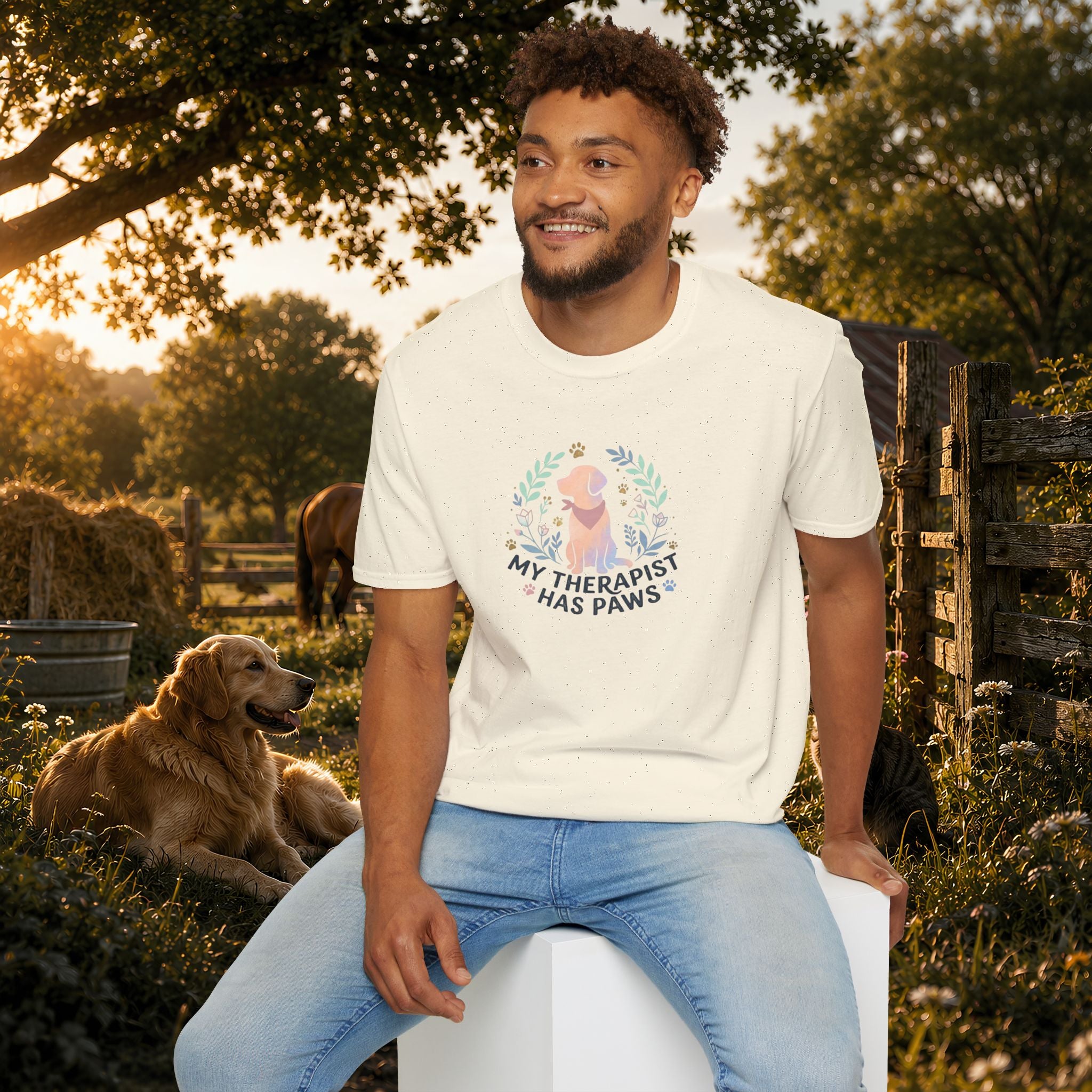 Golden Retriever "My Therapist Has Paws" T-Shirt | Dog Lover Tee