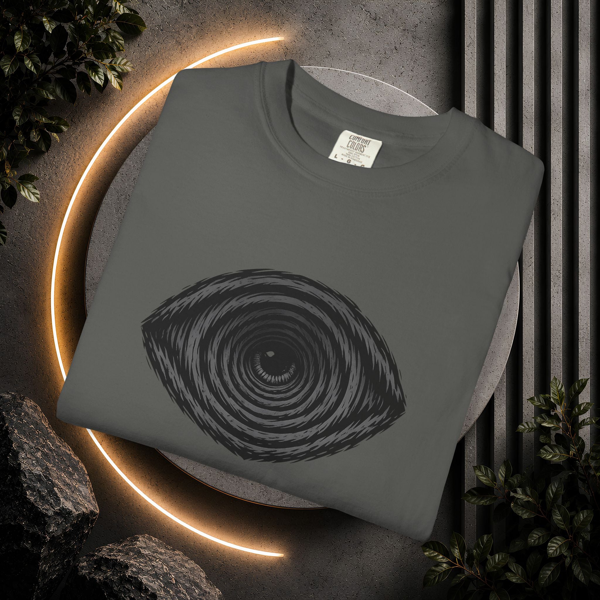 Tree Ring Eye Graphic T-Shirt — Nature-Inspired Minimalist Tee