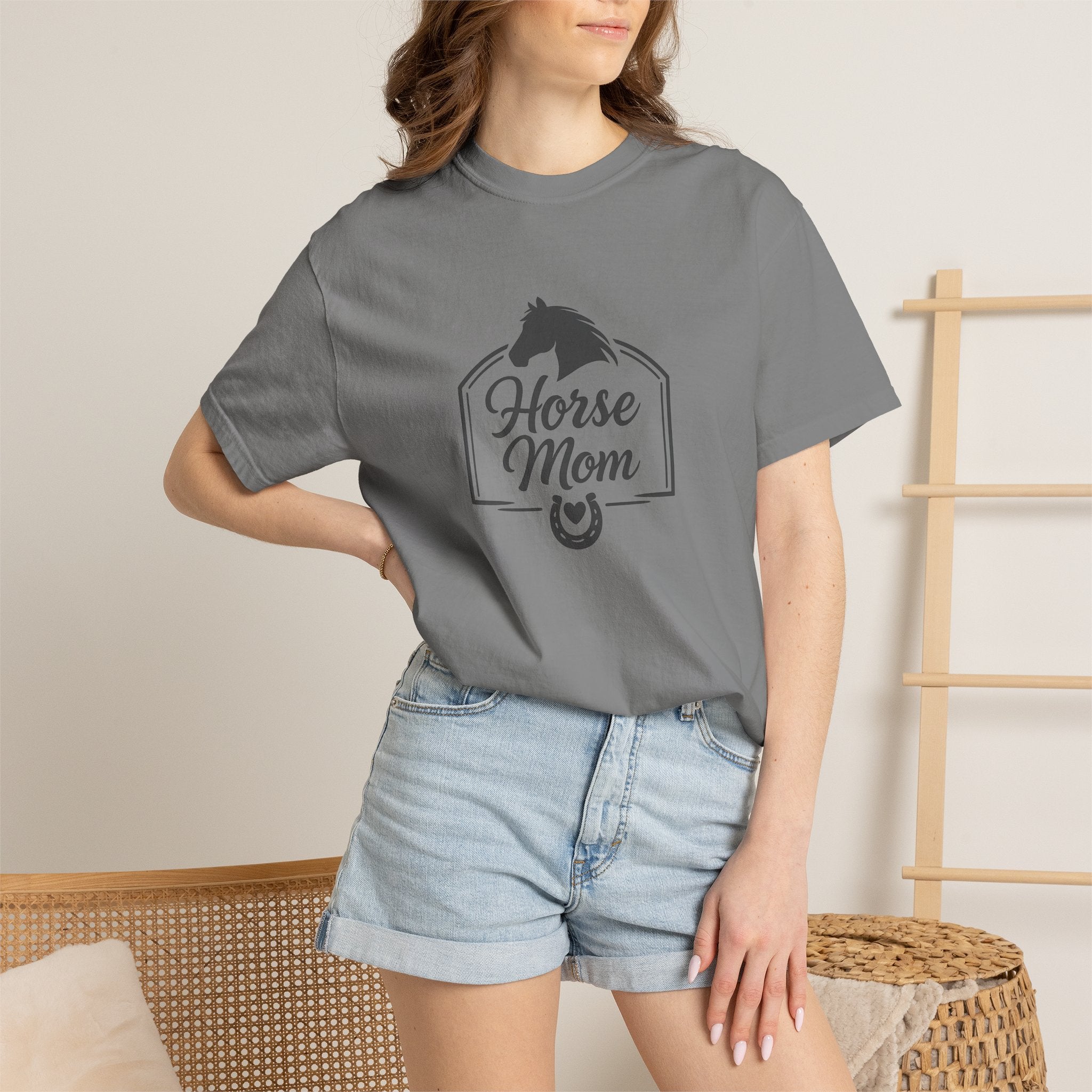 Horse Mom T-Shirt — Equestrian Tee with Horse Silhouette & Horseshoe