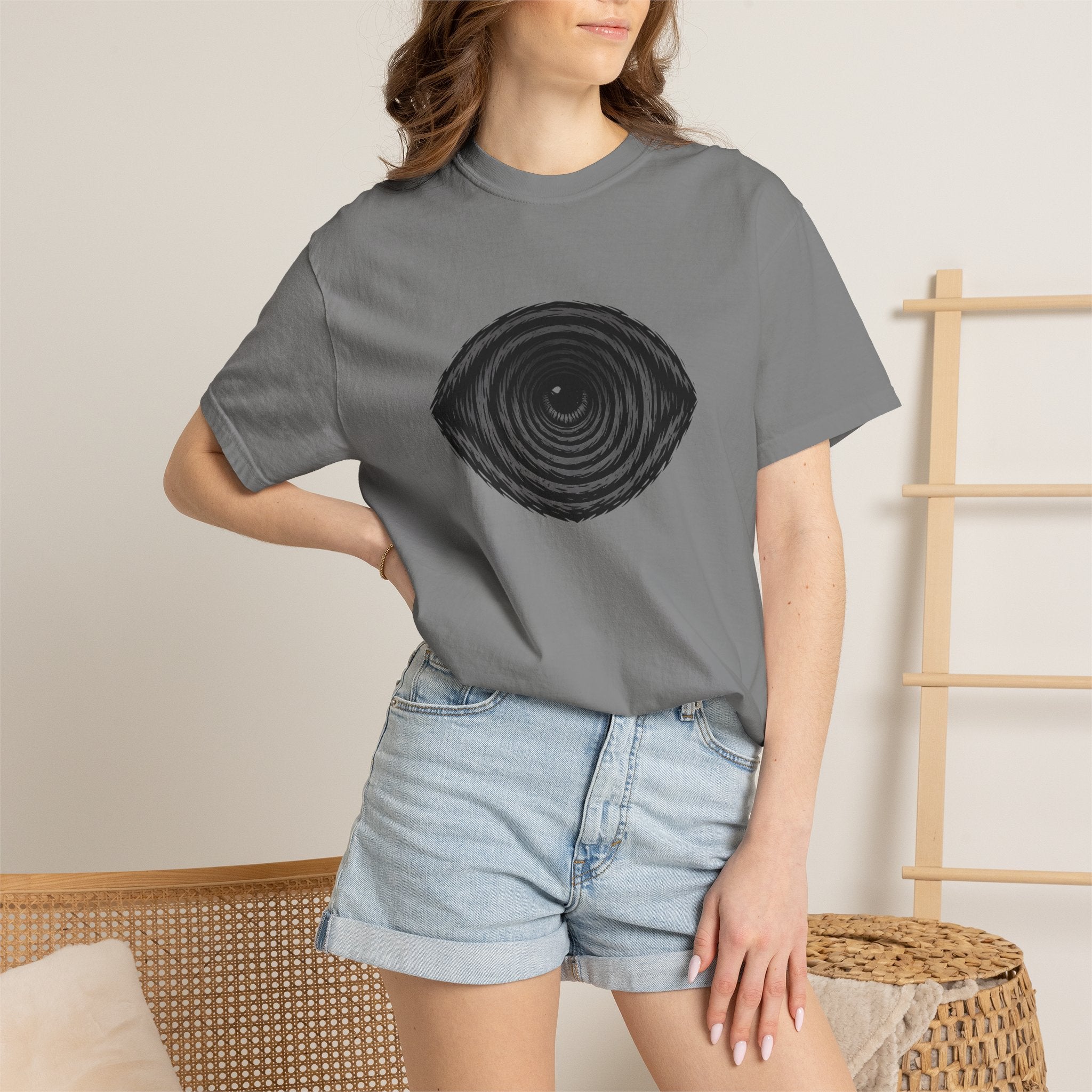 Tree Ring Eye Graphic T-Shirt — Nature-Inspired Minimalist Tee